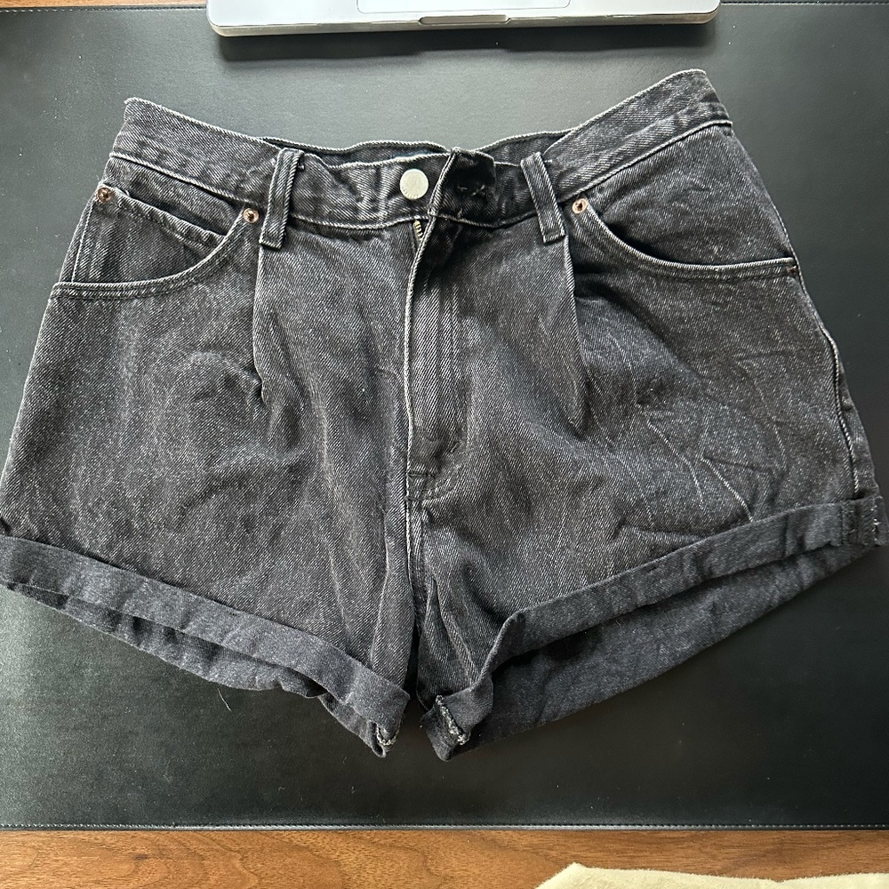 Abercrombie Annie High Rise Mom Short - Black